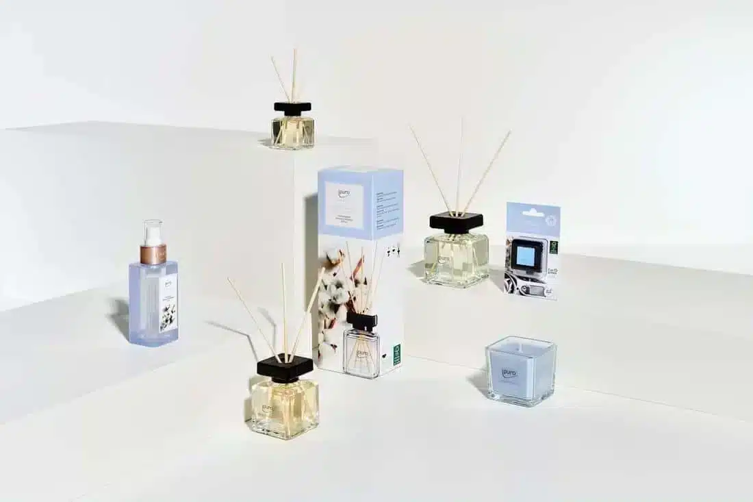 ipuro Essentials Cotton Fields Kollektion mit Duftstäbchen, Raumspray, Duftkerze und Autoduft in Hellblau