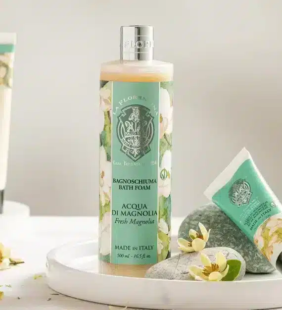 Schaumbad 500 ml Magnolia, pflegendes Schaumbad mit blumigem Magnolienduft